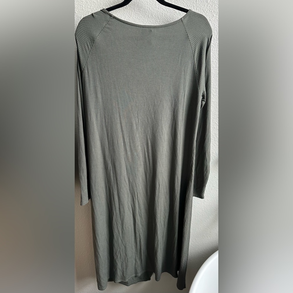 Monroe & Main - Ribbed Dress NWT - Picture 2 of 2